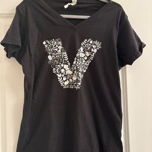 Black Short Sleeve Tee with Floral 'V' Design for Vegan